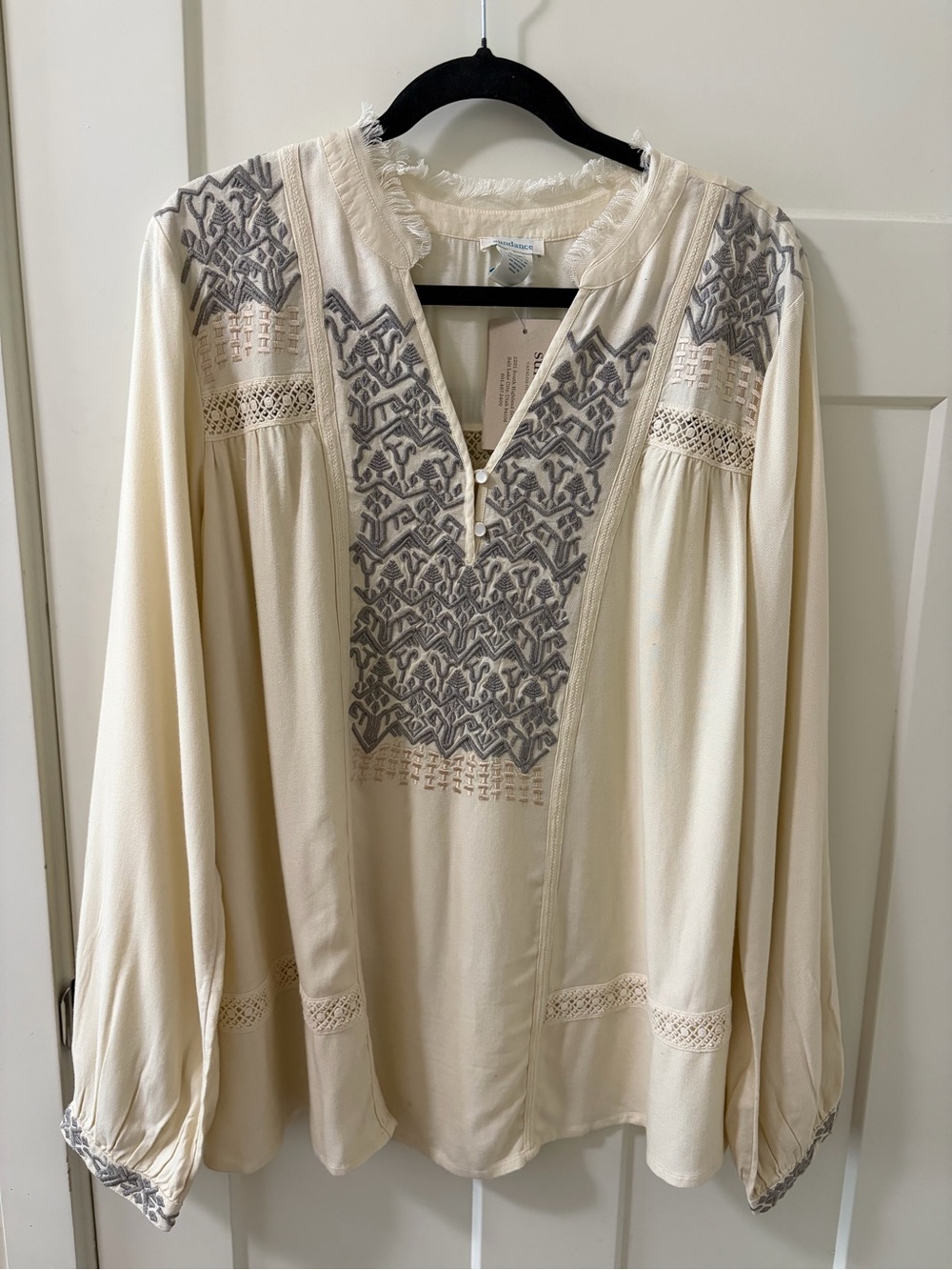 Sundance NEW Alysian Top Embroidered Size L